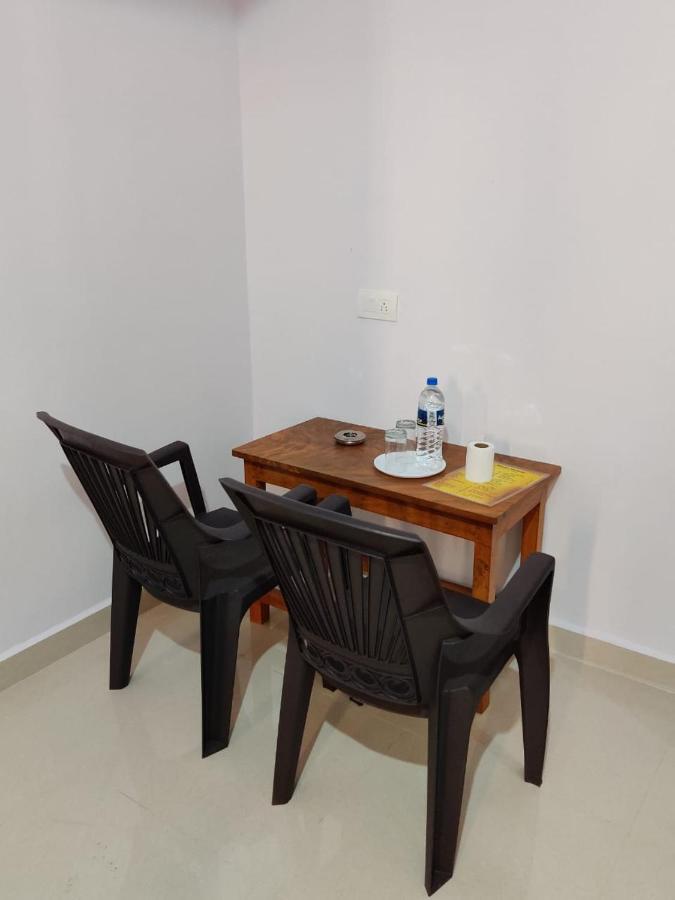 Rishi House Hotell Arambol Eksteriør bilde