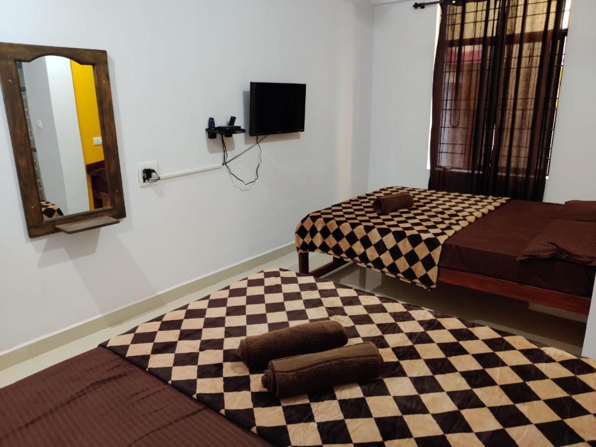 Rishi House Hotell Arambol Eksteriør bilde